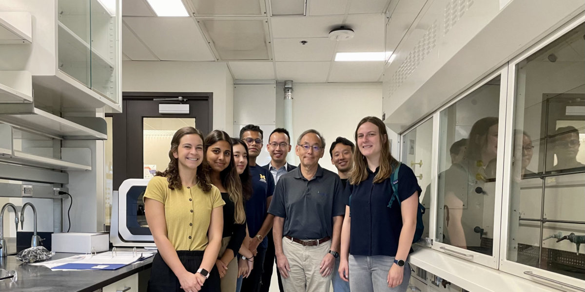 group photo in the lab